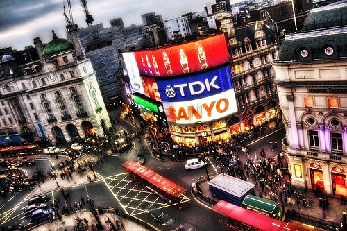 "Piccadilly Circus" Photo by clry2